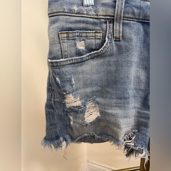 Cut loose in these sassy Joe's Jeans Cut Offs! - Picture 7 of 13